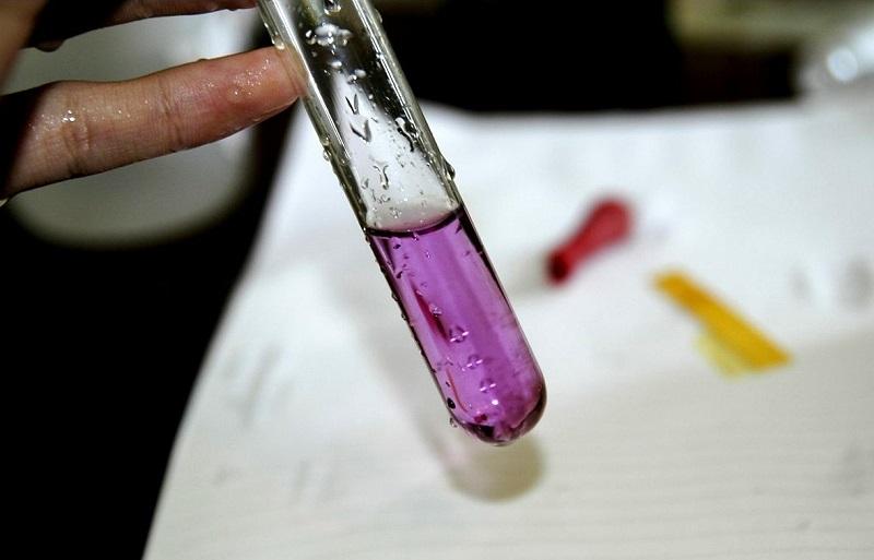 高錳酸鉀在工業(yè)企業(yè)中用途？